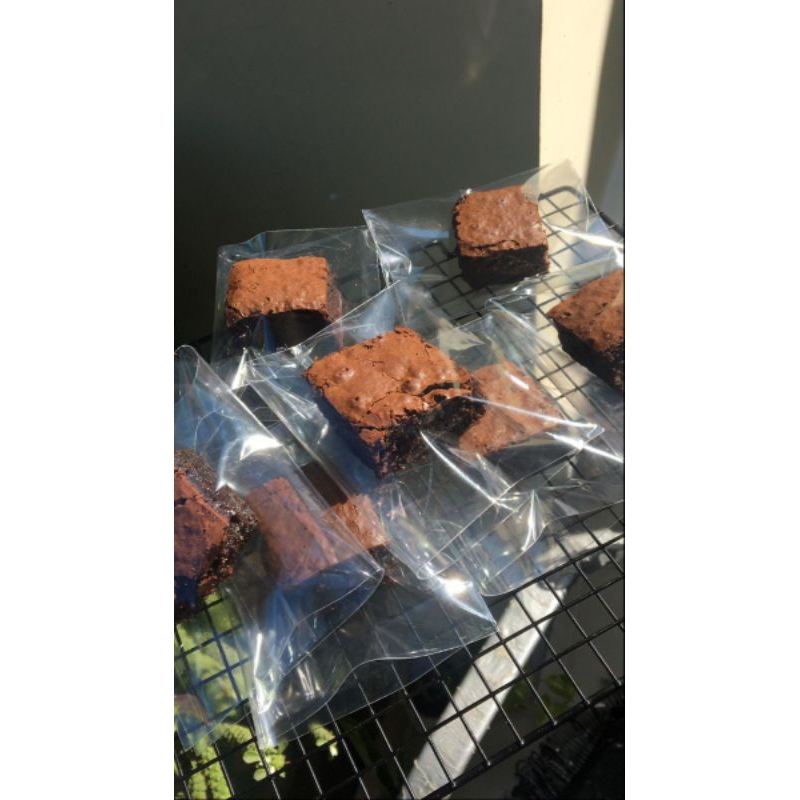 

Brokies-brownies Fudgy 12pc/Brownies Panggang Fudgy Dark Coklat Brownies Mini Murah