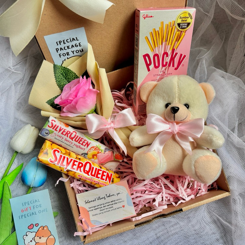 Hampers Boneka Cewek Gift Box Kado Ultah Pacar Hadiah Natal Ulang Tahun Buket Bunga Cantik Wisuda Anak Sahabat Hari Ibu Guru
