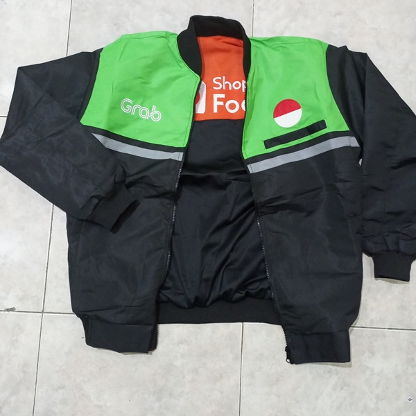 JAKET BOLAK BALIK GRAB SOPI SETENGAH HITAM