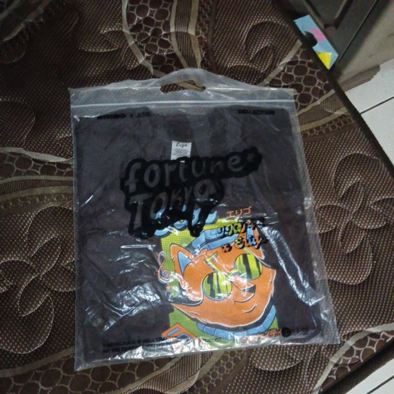 baju khatrina jkt48 x erigo (second 1x pakai)