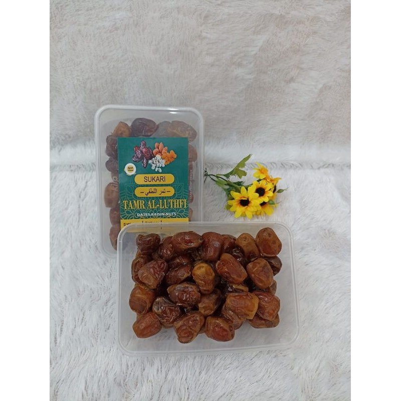 

Kurma Sukari 500 gr | Kurma asli | Kurma Al Qasim