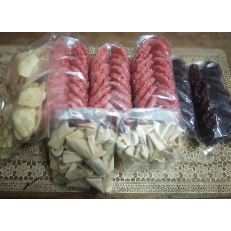 

rengginang dan wajit dan kripik