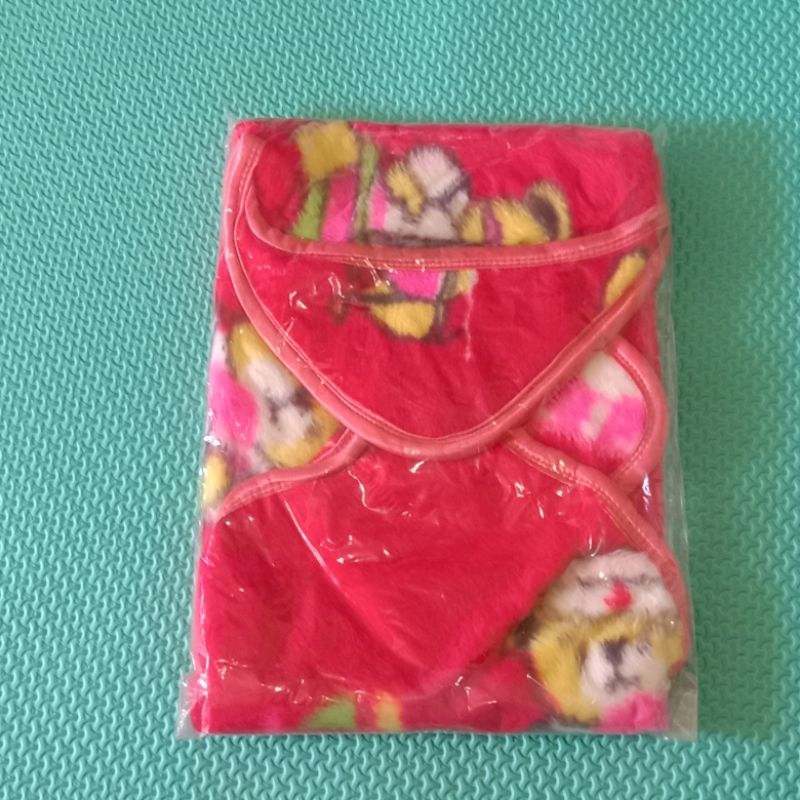 Selimut,selendang dan bantal bayi