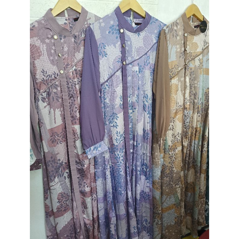 Dress by Restu Mandeh