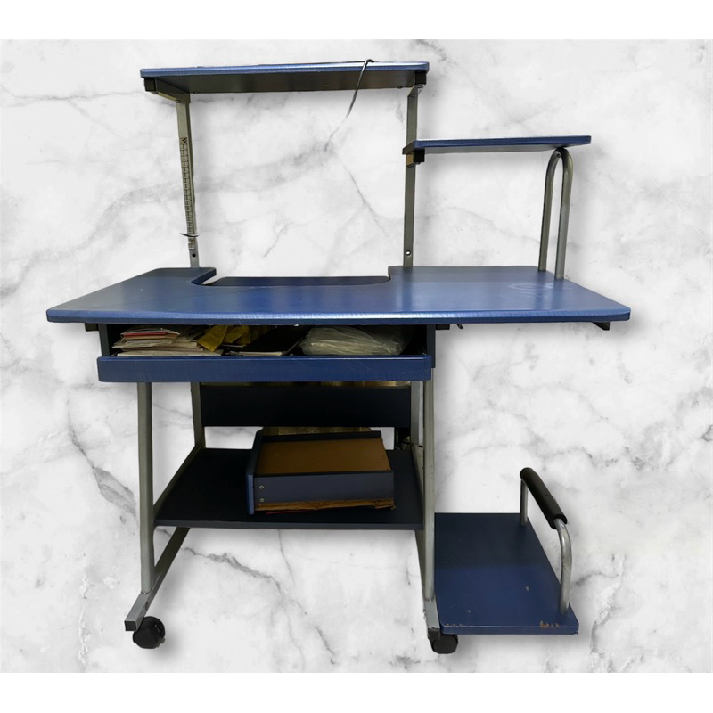 Meja Komputer Gaming Belajar Kerja Preloved Second