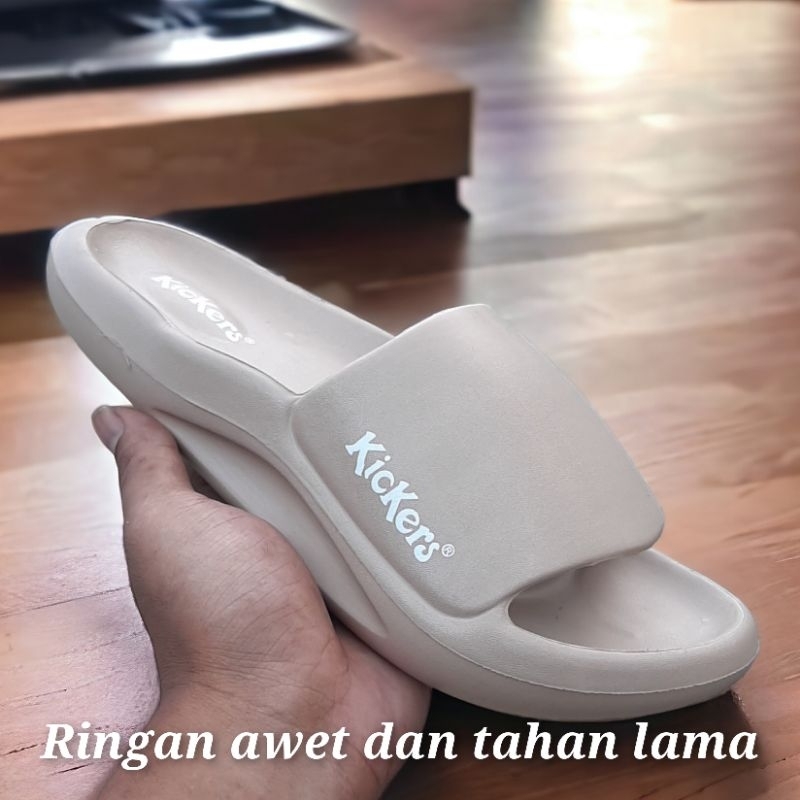Sendal Selop Kickers Full karet Sandal Anti Air Sandal Slop Pria Dan Wanita