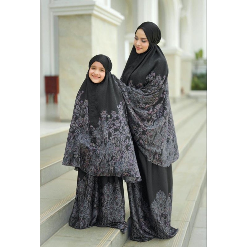 The Granada Prayer Robe Kids mukena anak Buttonscarves