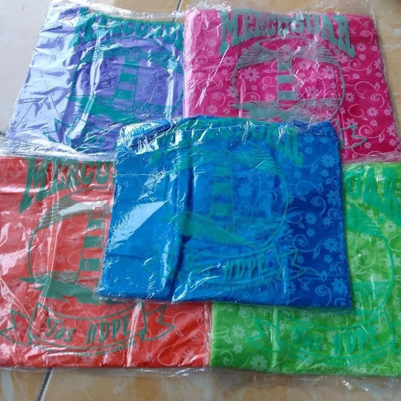 KRESEK MERCUSUAR / KANTONG PLASTIK WASKOM HAJATAN