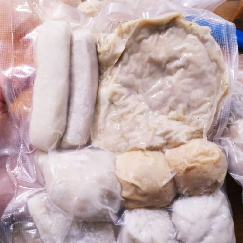 

Frozen Pempek Palembang isi mix bulat panjang keriting ampiang kapal selam