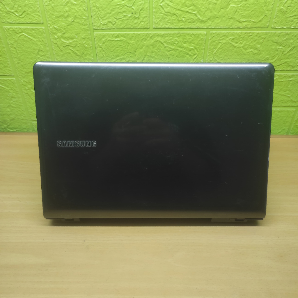 Kesing Casing Case Laptop Samsung NP355V4X