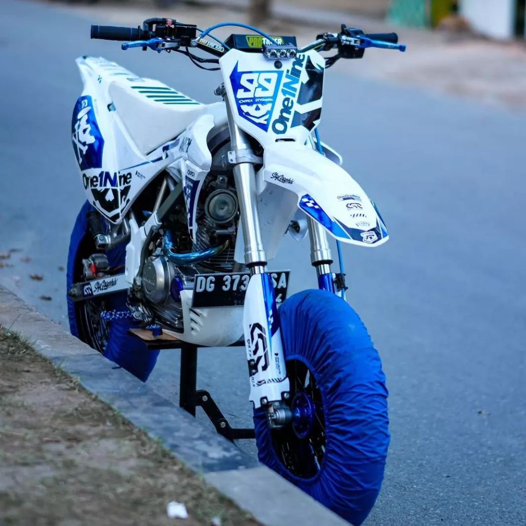 DECAL KLX GORDON PUTIH BIRU ONEONENINE BISA GANTI NAMA NOMOR WARNA