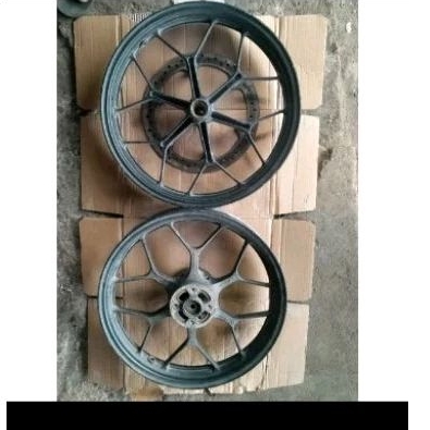 Velg racing depan belakang Honda Sonic 150r copotan original