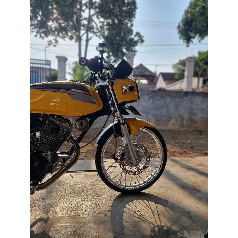 Spakbor slebor depan cs1 custom model GL Slopii Gank potong rapi untuk ban kecil hitam grey putih cb