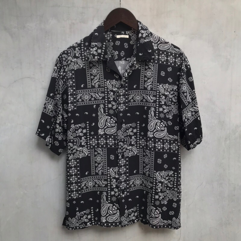 Kemeja Open Collar by Gu Uniqlo Bandana Shirt Black Small Oversized