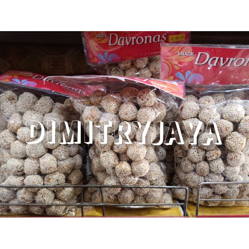 

Manco bulat davronas berat 290 gram / cemilan khas Magelang Purwokerto Purworejo