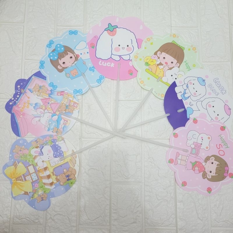 Kipas Tangan Plastik BT21 Kipas Portable Kipas Karakter Lucu Aneka Warna Bts Terlaris