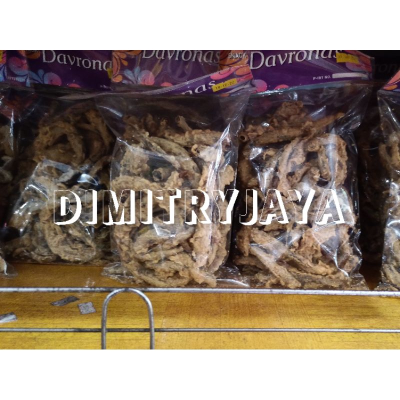 

Belut crispy davronas 235 gram / keripik belut krispi / oleh oleh magelang jogja temanggung wonosobo