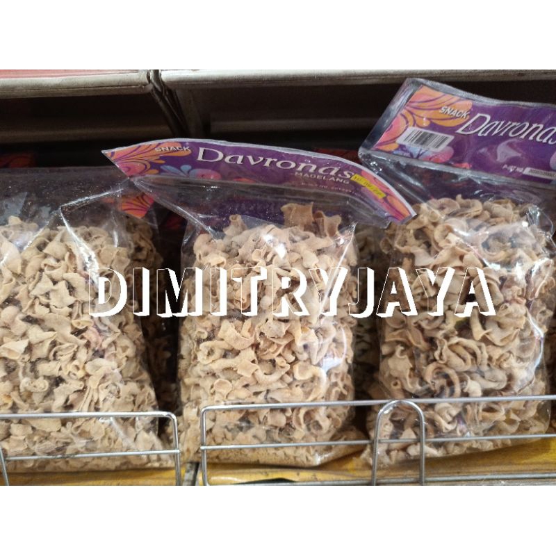 

Usus ayam titik davronas 235 gram / keripik usus / oleh oleh khas magelang jogja temanggung wonosobo