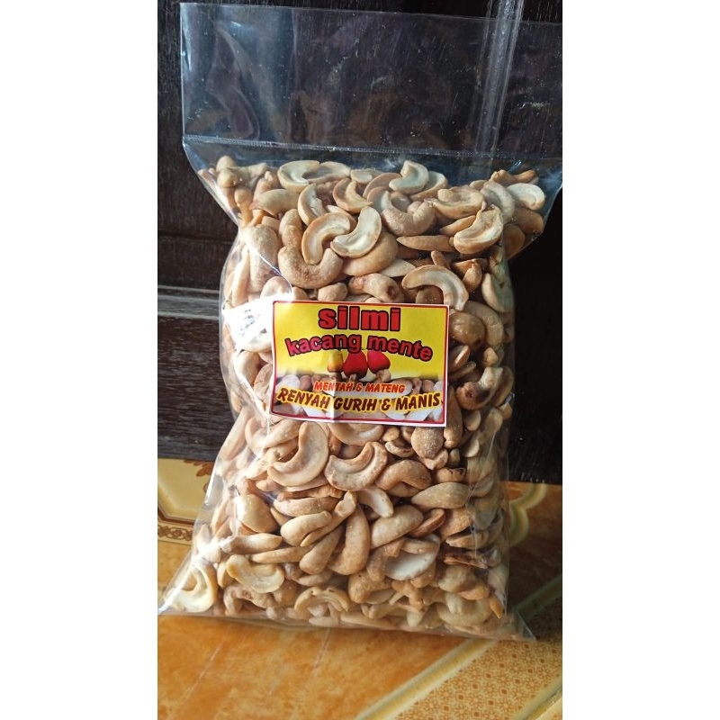 

Kacang Mente | Kacang Mede | Kacang Mete | Belah dua kemasan 1Kg