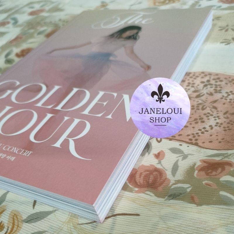 [Ready - Baca Deskripsi] IU THE GOLDEN HOUR CONCERT D VD BLuRay Sharing / Lightstick IU LS I-KE ver 