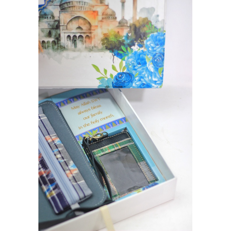 

Hampers Agenda dan lanyard