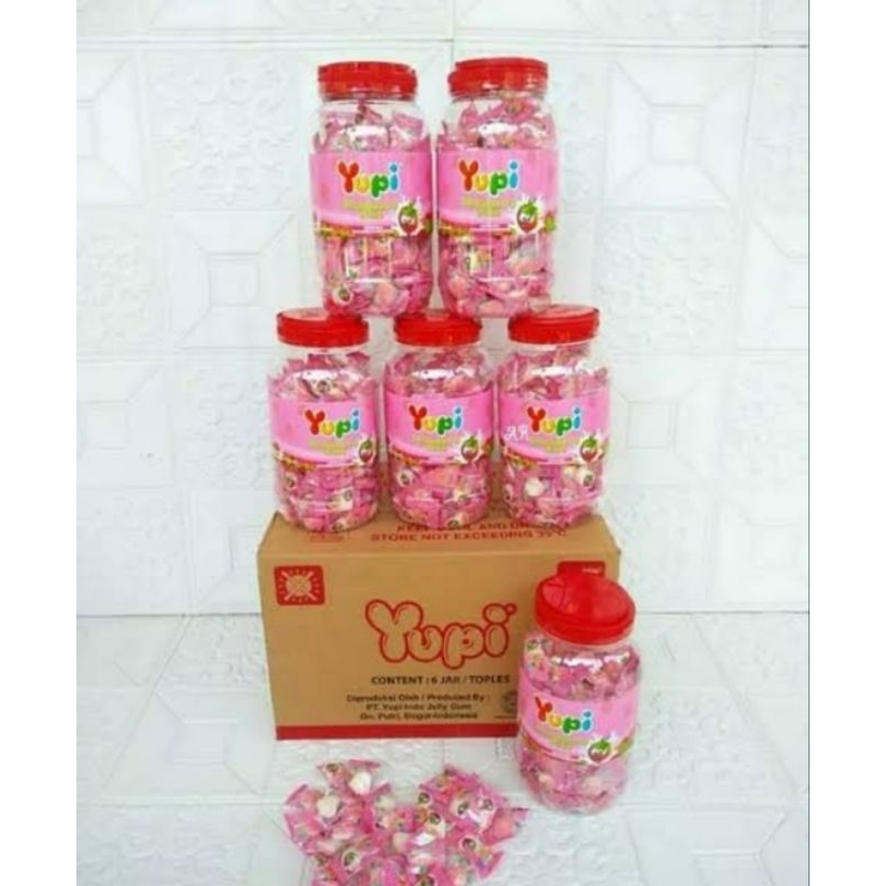 

Yupi strawbery kiss toples