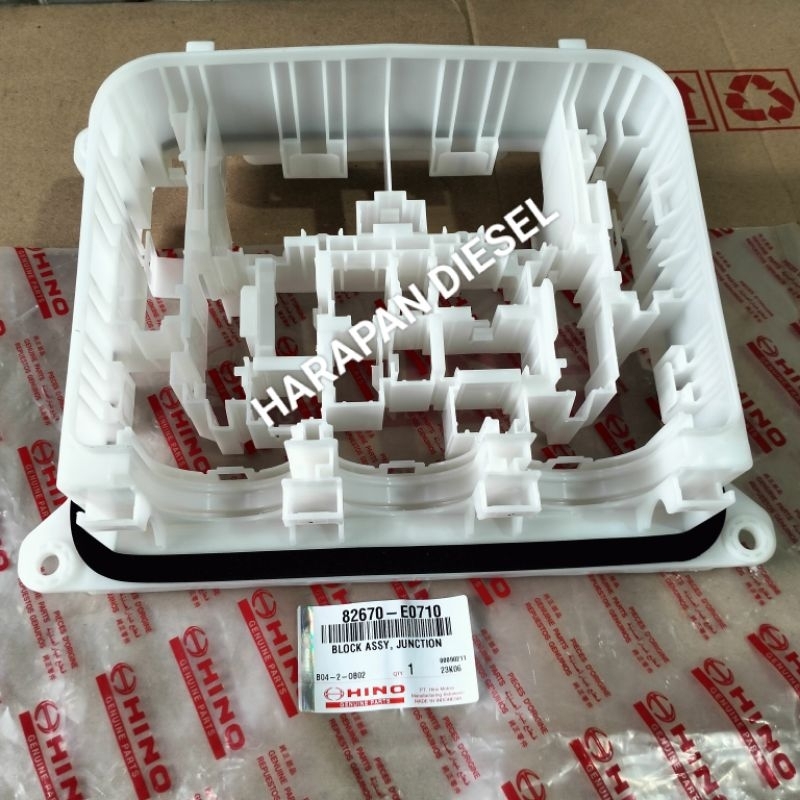 KOTAK SIKRING HINO 500 RUMAH BOX SIKRING HINO 500 ASLI 82670-E0710