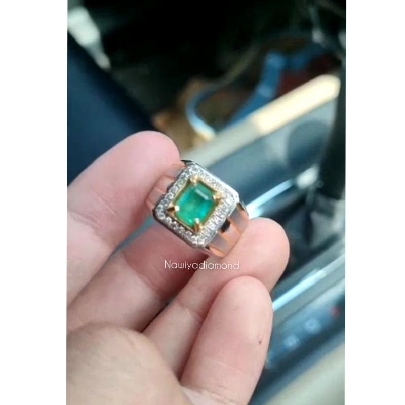 Cincin Zamrud Berlian Di Lengkapi Dengan Sertifikat Keaslian Berlian Resmi