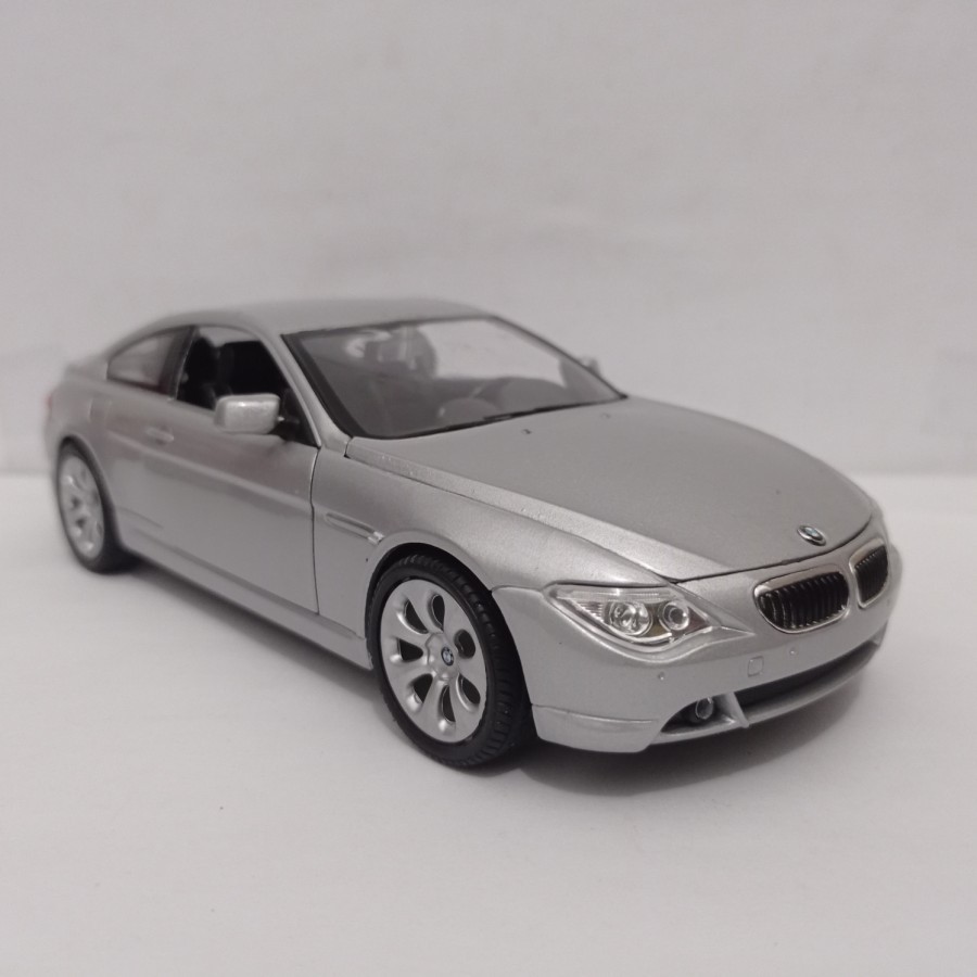 Diecast mobil BMW 645Ci sport Welly 1:24 Diecast Mobil BMW 335i white top mark mainan anak bahan bes