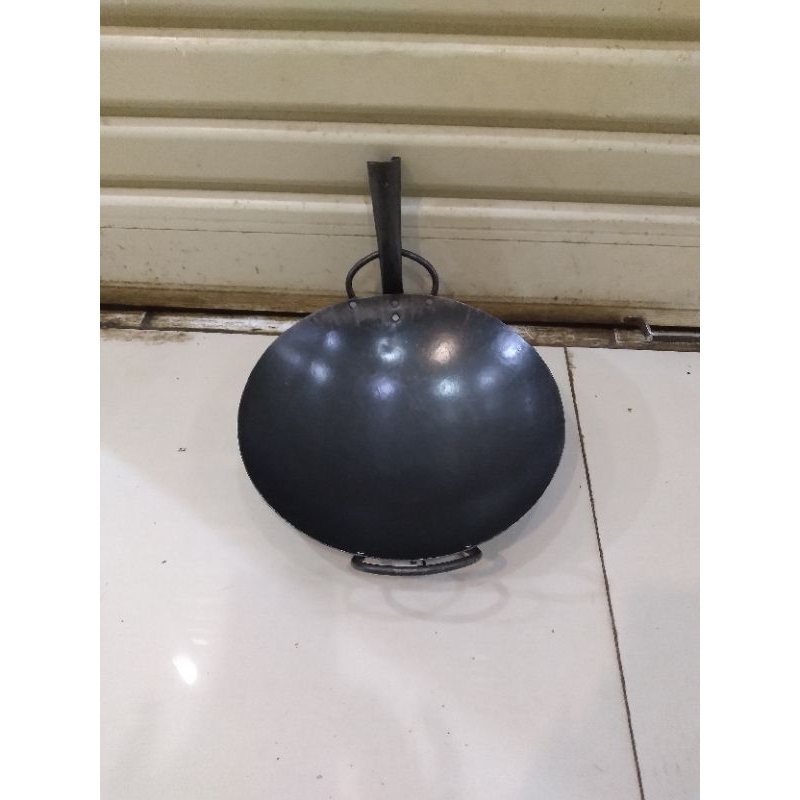 Wajan penggorengan / Wajan Bahan Besi Baja Hitam / uk Diameter 35 cm