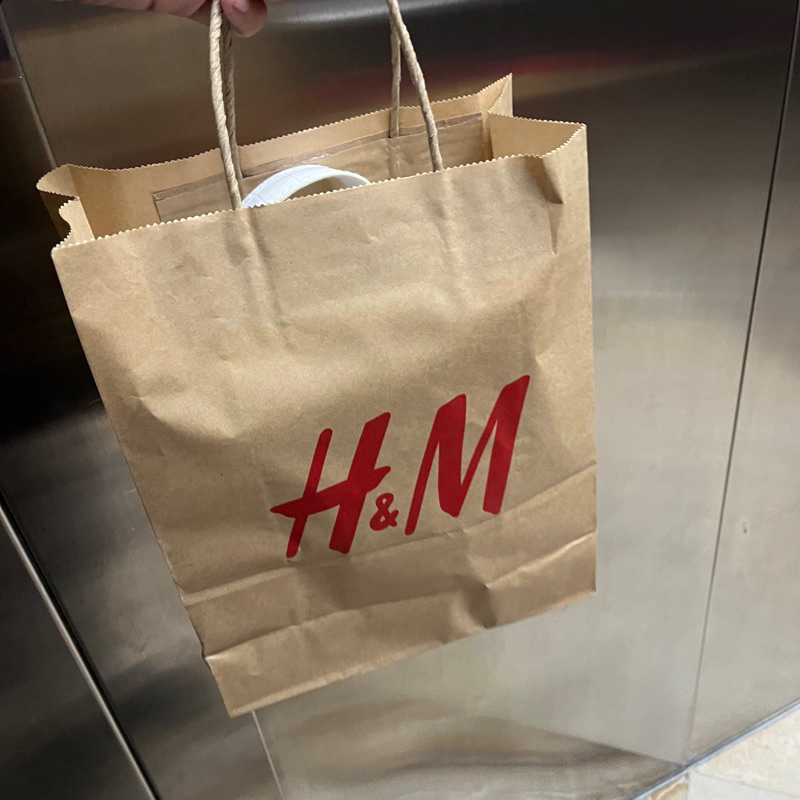 

paperbag h&m (hanya boleh di CO yg beli produk H&M)