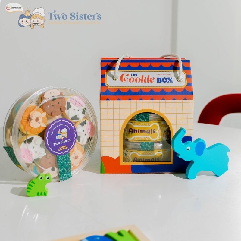 

Hampers Cookies Karakter Two Sisters