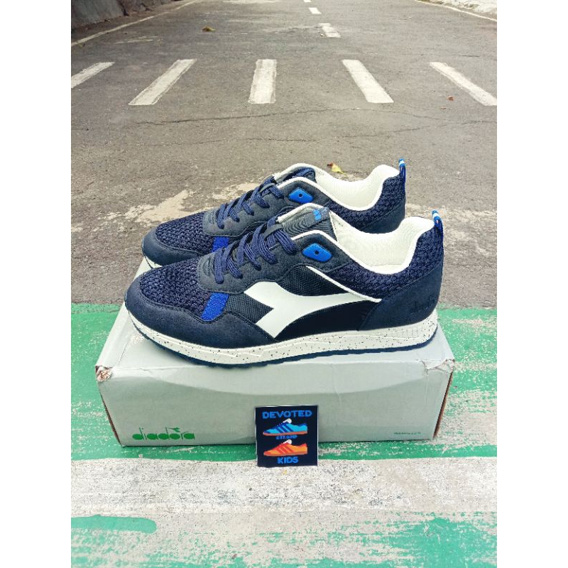 Diadora Avaro Navy