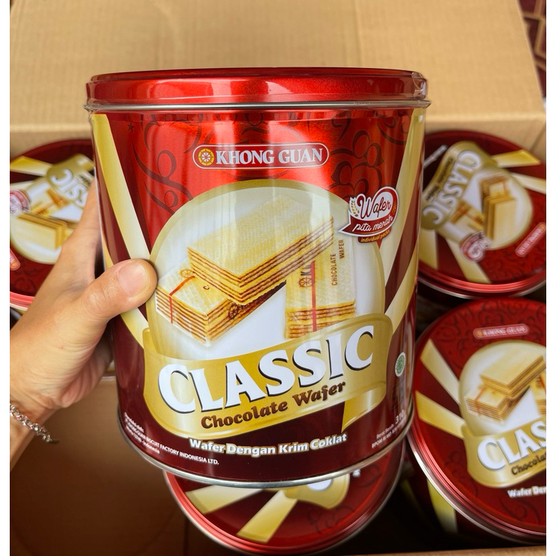 

agen distributor makanan ringan snack hampers lebaran biskuit kaleng khong guan classic chocolate wafer krim cokelat murah