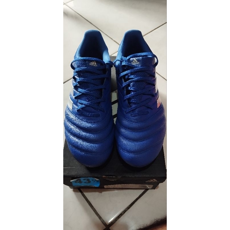 sepatu bola Adidas copa 20.3 warna blue silver