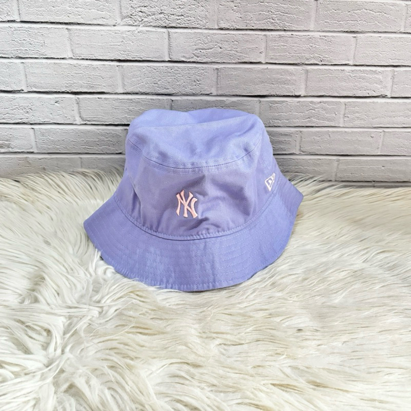MLB YANKEES BUCKET HAT (PURPLE)