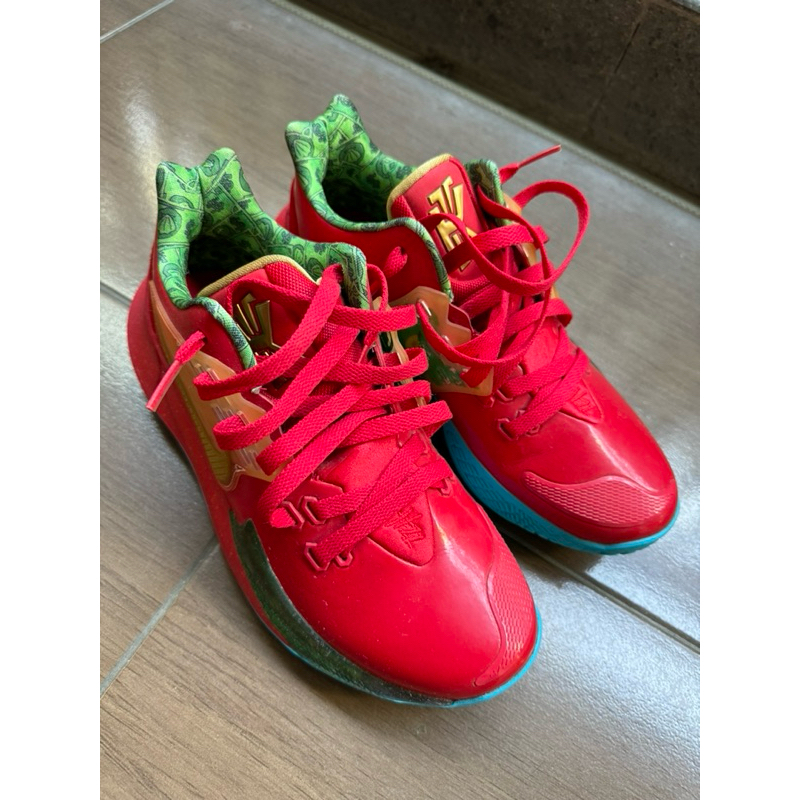 NIKE - Sepatu Pria Kyrie 2 Low Spongebob Mr Krabs Merah