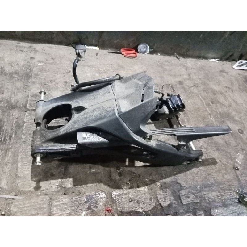 Arm, Swing Arm Set Pengereman R15 V3 VVA Original Copotan