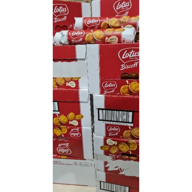

Lotus Biscoff Sandwich 150gr Biskuit Cookies Halal