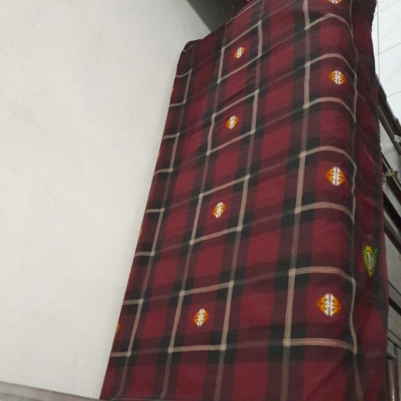 sarung preloved songket motif elegan Baginda by Behaestex