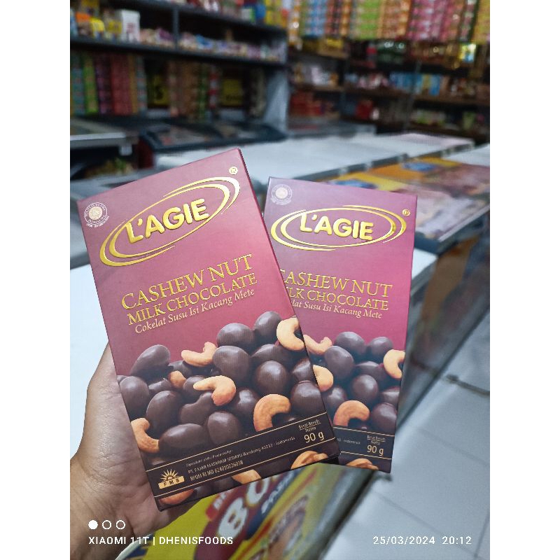 

LAGIE CASHEW NUT MILK CHOCOLATE 90 GRAM