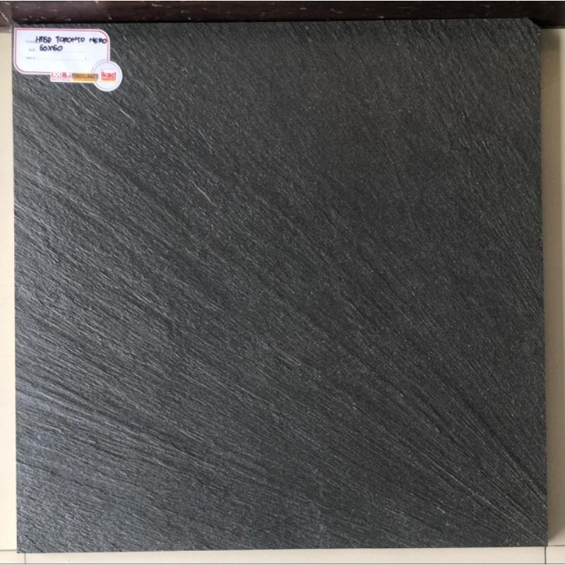 GRANIT MURAH 60X60 IKAD TORONTO NERO/GREY RUSTIC KASAR