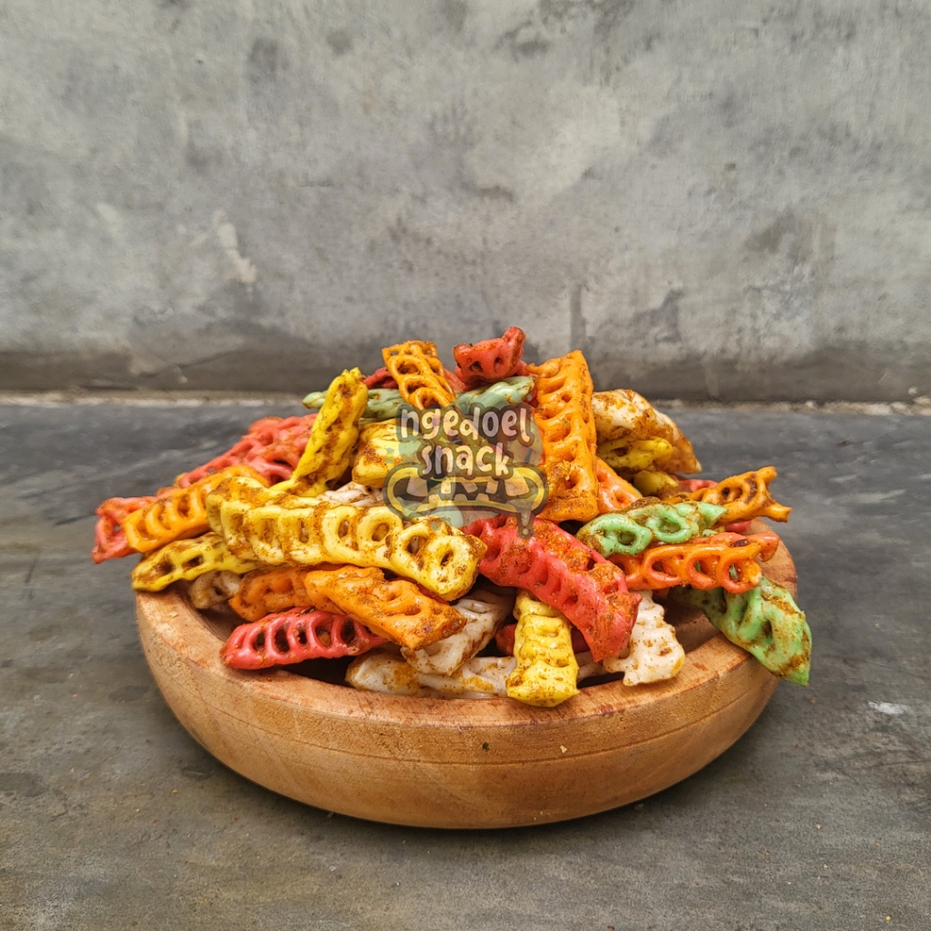 

Kerupuk Seblak Rantai Pedas Daun Jeruk / Kerupuk Seblak Kepang / Kerupuk Seblak Rante Pedas Ngedoel