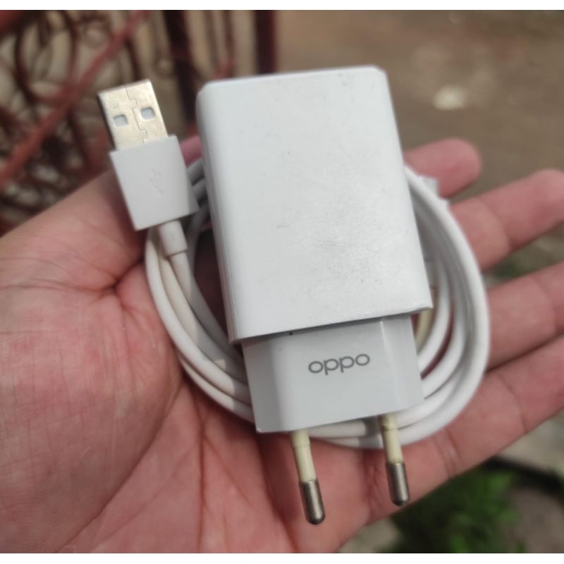 CHARGER OPPO ORIGINAL BAWAAN HP ( 10 watt 2A ) second original