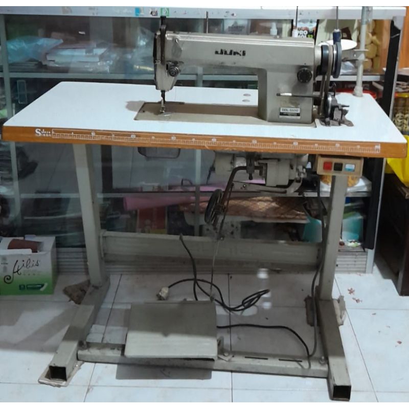 Mesin Jahit Industri Juki DDL-5550N, Performa Tinggi untuk Produksi Massal