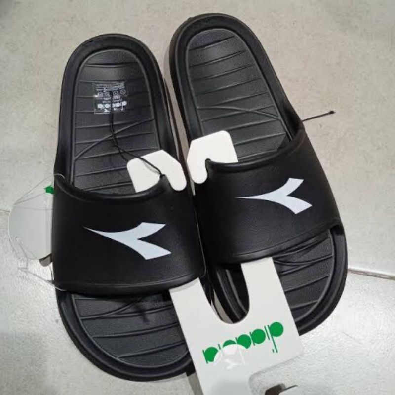 Sandal Cowok Diadora Black full karet Ready