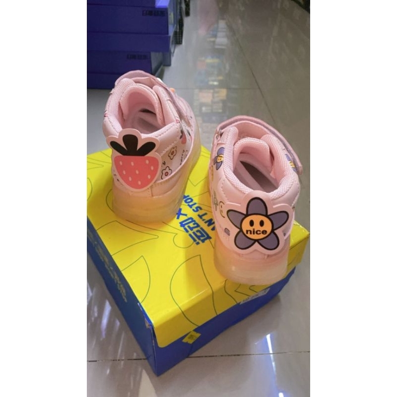 sepatu jordan anak wanita nyala kekinian