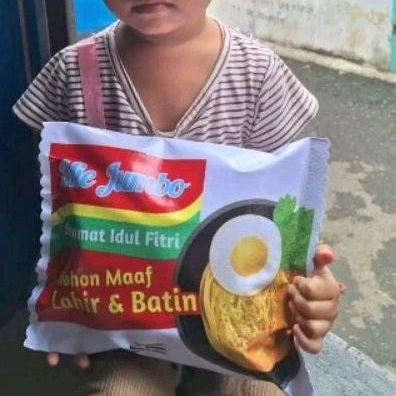 

POUCH SNACK VIRAL JUMBO FREE SNACK HAMPERS KADO LEBARAN IDUL FITRI