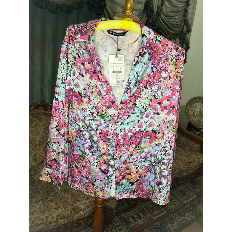 Atasan Zara Silk Motif Bunga
