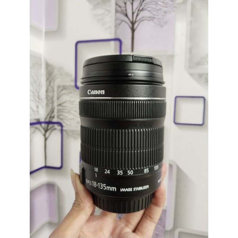 Lensa Canon 18-135mm STM